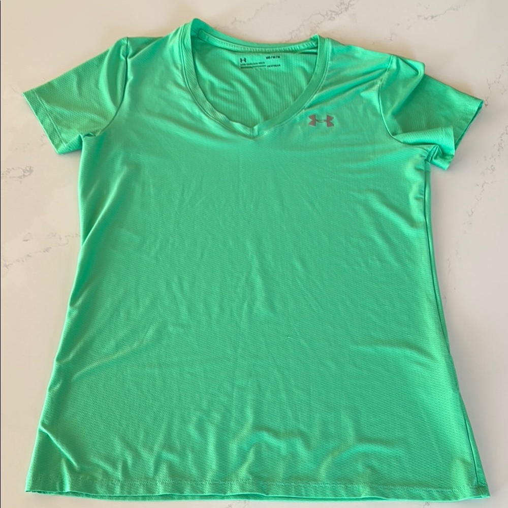 Under Armour V neck T-Shirt